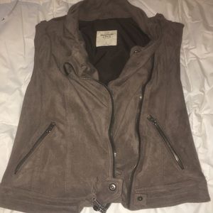 Abercrombie & Fitch Vest